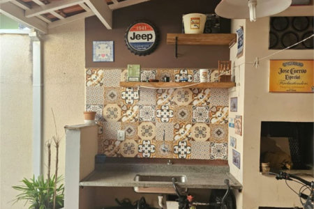 Casa à venda com 3 quartos, sendo 1 suíte, no condomínio Parque das Árvores, Sorocaba - SP