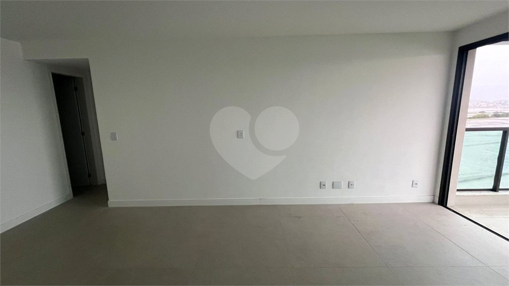 Apartamento à venda com 2 quartos, sendo 1 suíte, em Nova São Pedro, São Pedro da Aldeia, RJ