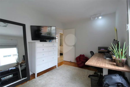 Apartamento à venda com 4 quartos, sendo 3 suítes,  em Campo Belo, São Paulo, SP