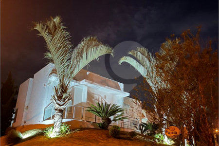 Casa à venda com 4 suítes no condomínio Dos Lagos, Itupeva - SP