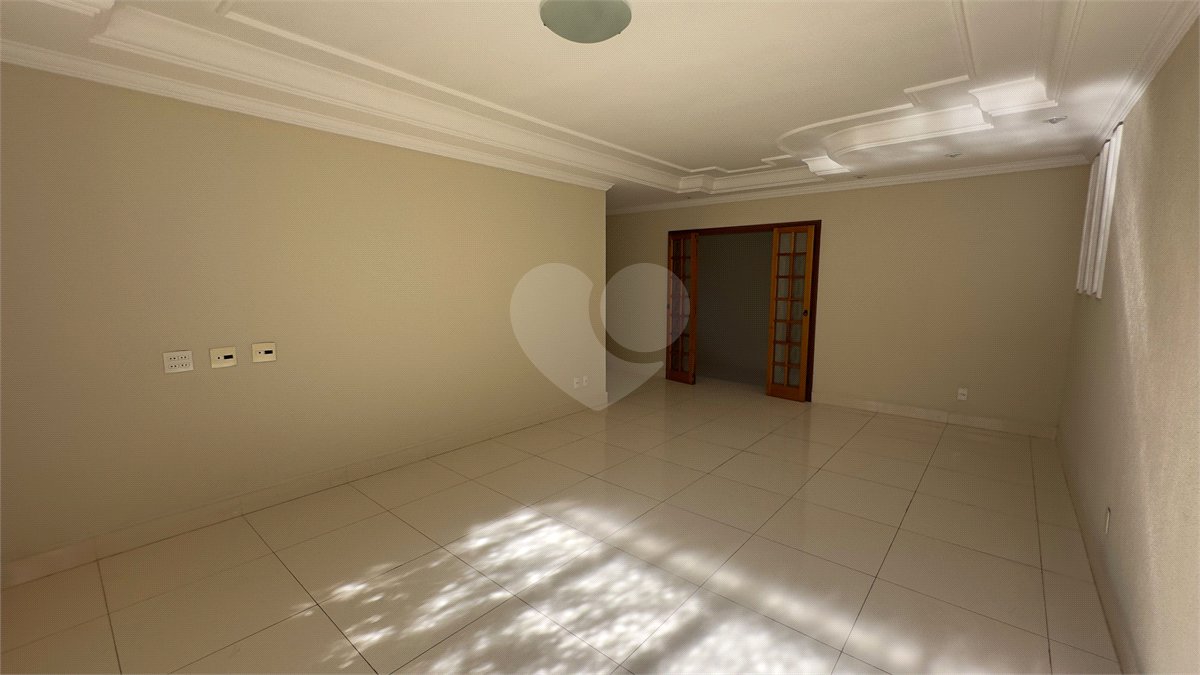 Casa para alugar com 4 quartos, sendo 3 suítes, em Vila Sfeir, Indaiatuba, SP