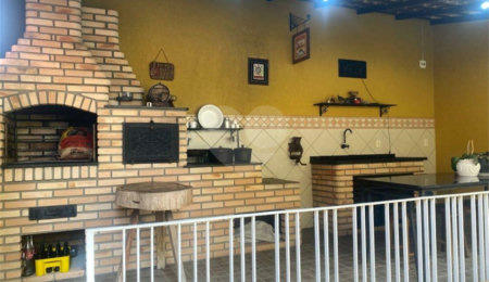 Casa à venda com 3 quartos, sendo 1 suíte,  em Vila São Paulo, São Paulo, SP