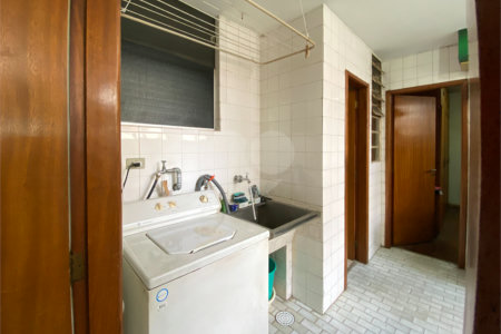 Apartamento à venda com 3 quartos, sendo 1 suíte, em Santa Cecília, São Paulo, SP