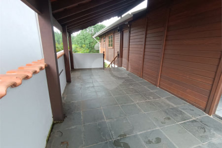 Casa à venda com 3 quartos, sendo 1 suíte,  em Jardim Villaça, São Roque, SP