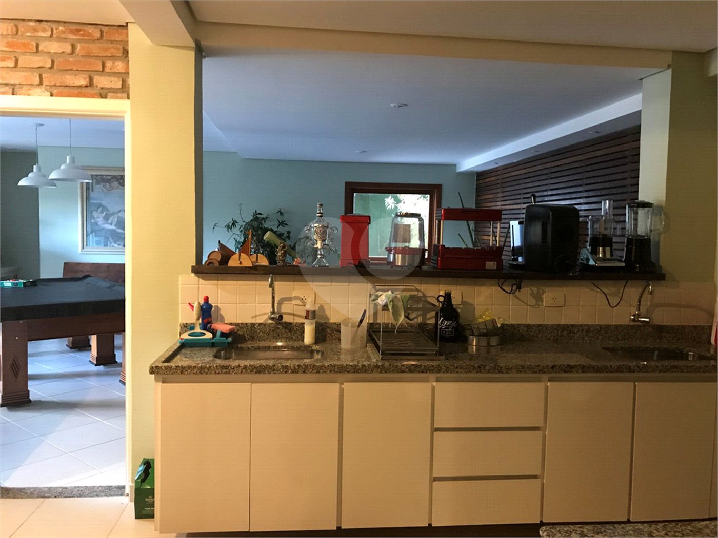 Casa à venda com 4 quartos, sendo 3 suítes, no condomínio Alpes da Cantareira, Mairiporã - SP
