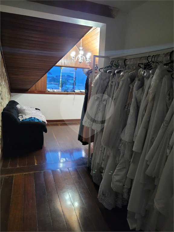 Casa à venda com 4 quartos, sendo 2 suítes,  em Vila Bela Flor, Mogi das Cruzes, SP