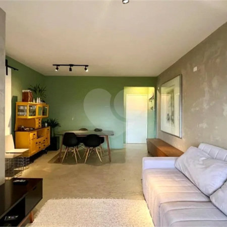 Apartamento à venda com 3 quartos, sendo 1 suíte, em Vila Madalena, São Paulo, SP