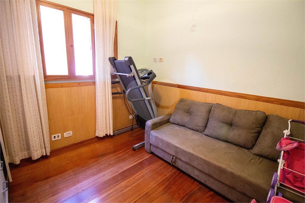 Casa à venda ou para alugar com 4 quartos, sendo 1 suíte, no Centro, São Roque, SP