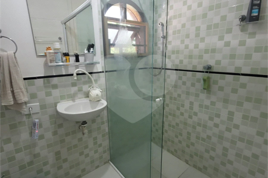 Casa à venda com 2 suítes no condomínio Alpes da Cantareira, Mairiporã - SP