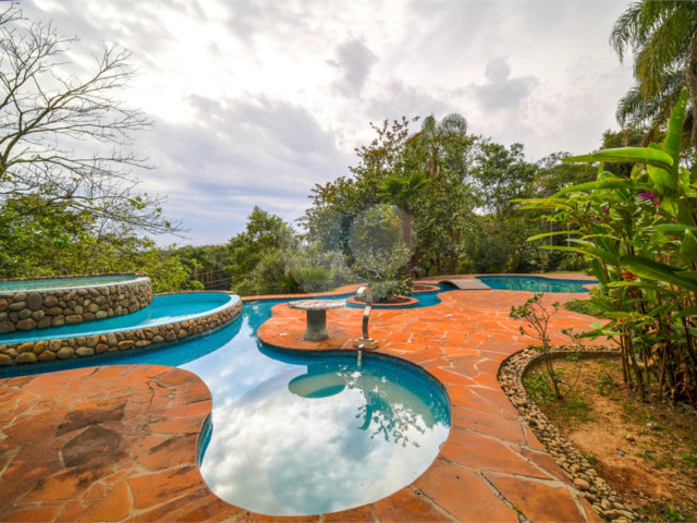 Casa à venda com 4 suítes no condomínio Sausalito, Mairiporã - SP
