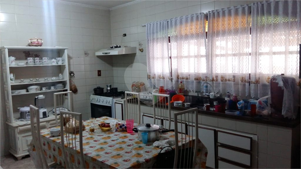 Sobrado à venda com 4 suítes em Tremembé, São Paulo, SP