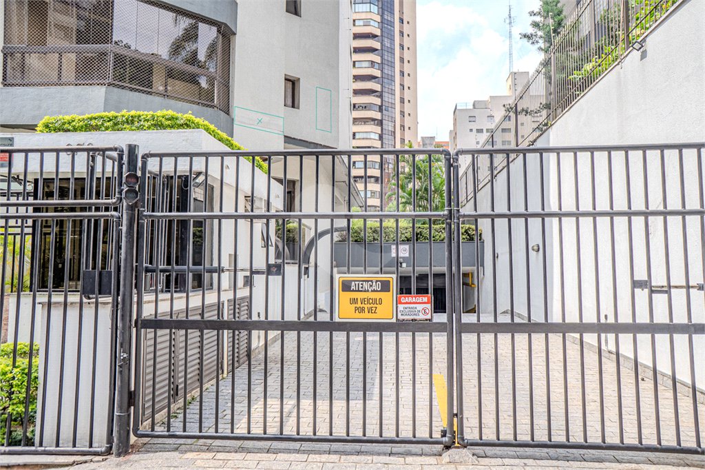 Apartamento à venda com 4 quartos, sendo 3 suítes, em Perdizes, São Paulo, SP