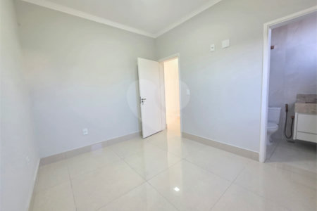 Casa à venda com 3 suítes em Marambaia, Vinhedo, SP