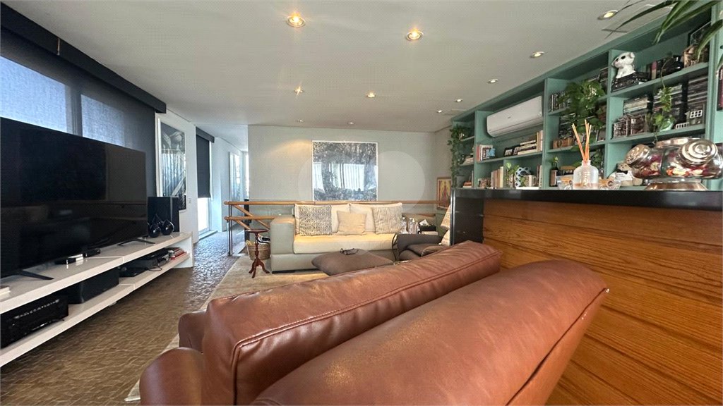 Apartamento à venda com 3 quartos, sendo 2 suítes, em Jardim Paulista, São Paulo, SP