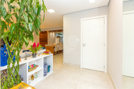 Apartamento à venda com 4 quartos, sendo 1 suíte, em Jardim Monte Kemel, São Paulo, SP