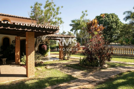 Chácara à venda com 4 quartos, sendo 1 suíte,  em Colinas do Mosteiro de Itaici, Indaiatuba, SP
