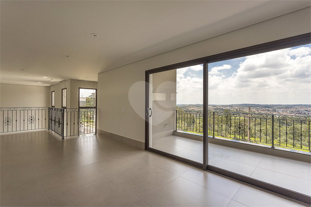 Casa à venda com 4 quartos, sendo 3 suítes, no condomínio Campo de Toscana, Vinhedo - SP