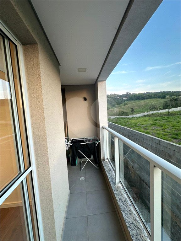 Apartamento à venda com 2 quartos, sendo 1 suíte, em Bairro do Cambará, São Roque, SP