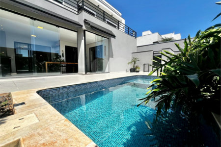 Casa à venda com 3 suítes em Vila Popular, Itapetininga, SP