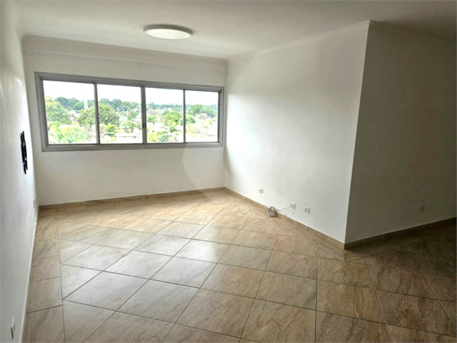 Apartamento para alugar com 3 quartos, sendo 1 suíte,  em Alto da Boa Vista, São Paulo, SP