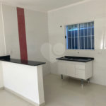 Casa à venda com 2 suítes no condomínio Villagio, Mogi das Cruzes - SP
