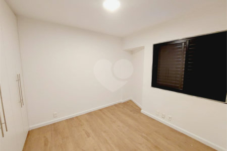 Apartamento à venda com 4 quartos, sendo 2 suítes,  em Alto da Lapa, São Paulo, SP