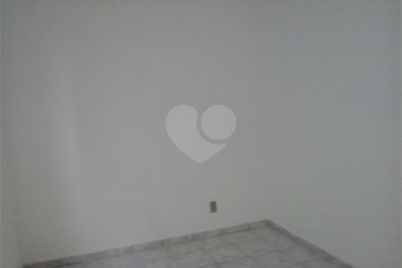 Apartamento à venda com 2 quartos em Vila Perracini, Poá, SP