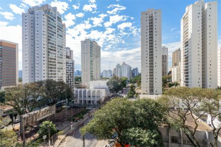 Apartamento à venda com 2 quartos, sendo 1 suíte, em Alto da Boa Vista, São Paulo, SP