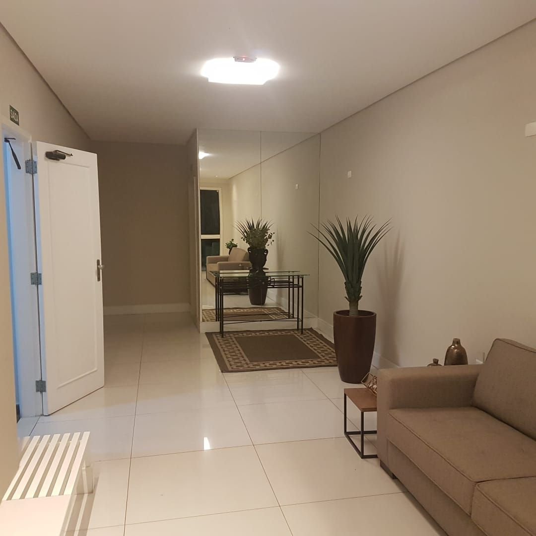 Apartamento Amplo a Apenas 120 Metros da Praia – Localização Privilegiada na Ponta da Praia!