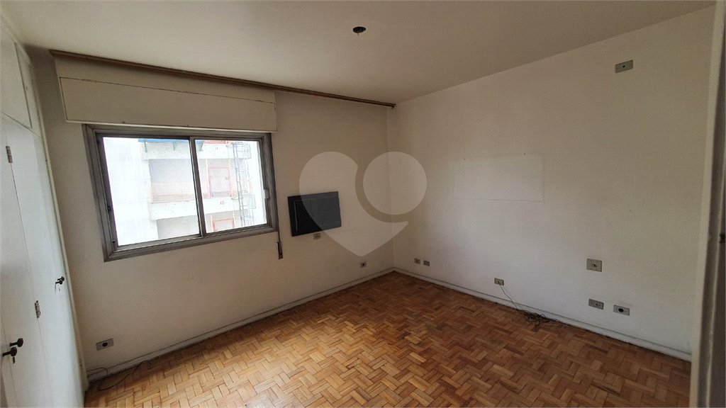 Apartamento à venda com 3 quartos, sendo 2 suítes, em Jardim Paulista, São Paulo, SP