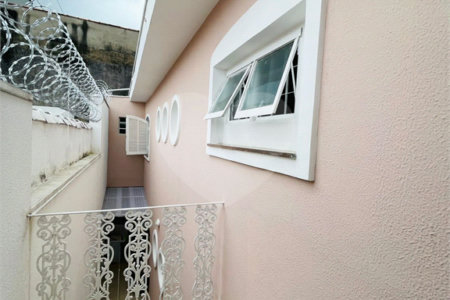 Casa à venda com 4 quartos, sendo 1 suíte,  em Jardim Stella, Santo André, SP