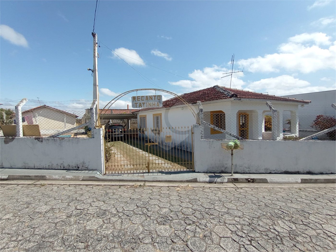 Casa à venda com 2 quartos em Vila Messias, Alambari, SP