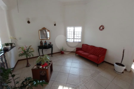 Sobrado à venda com 5 quartos, sendo 1 suíte,  em Terra Nobre, Louveira, SP