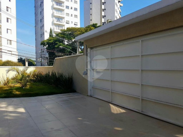 Sobrado à venda com 3 quartos, sendo 1 suíte,  em Jardim Prudência, São Paulo, SP