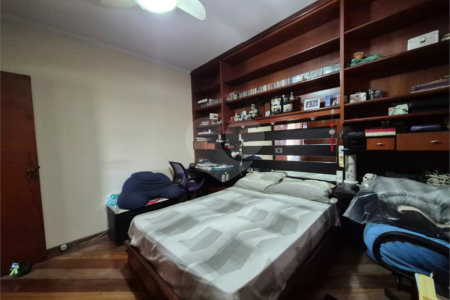 Casa à venda com 3 quartos, sendo 1 suíte, em Parque São Domingos, São Paulo, SP