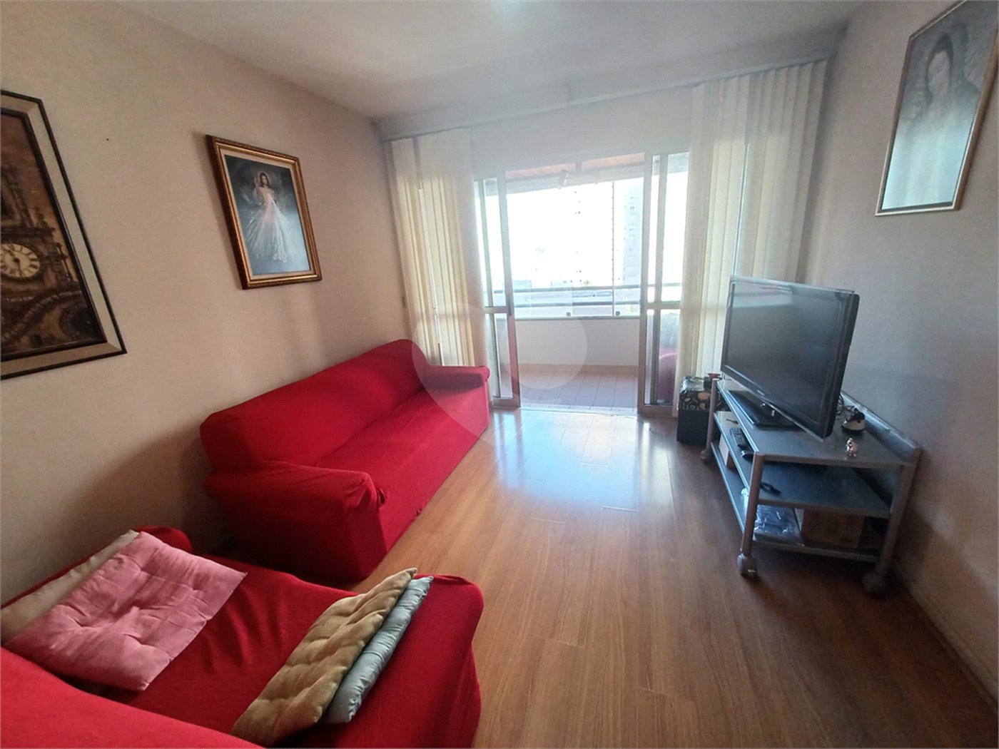 Apartamento à venda com 3 quartos, sendo 1 suíte, em Jardim das Acácias, São Paulo, SP