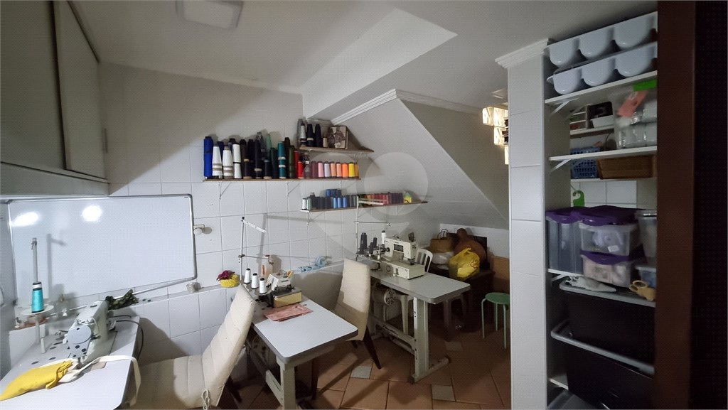 Sobrado à venda com 4 quartos, sendo 1 suíte, em Tremembé, São Paulo, SP
