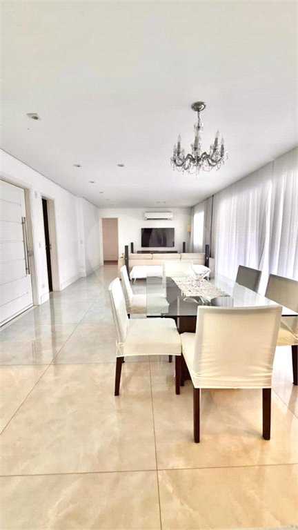 Apartamento à venda com 3 suítes em Vila Romana, São Paulo, SP