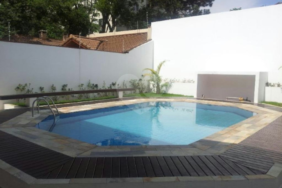 Sobrado à venda com 4 quartos, sendo 2 suítes, em Jardim Floresta, São Paulo, SP
