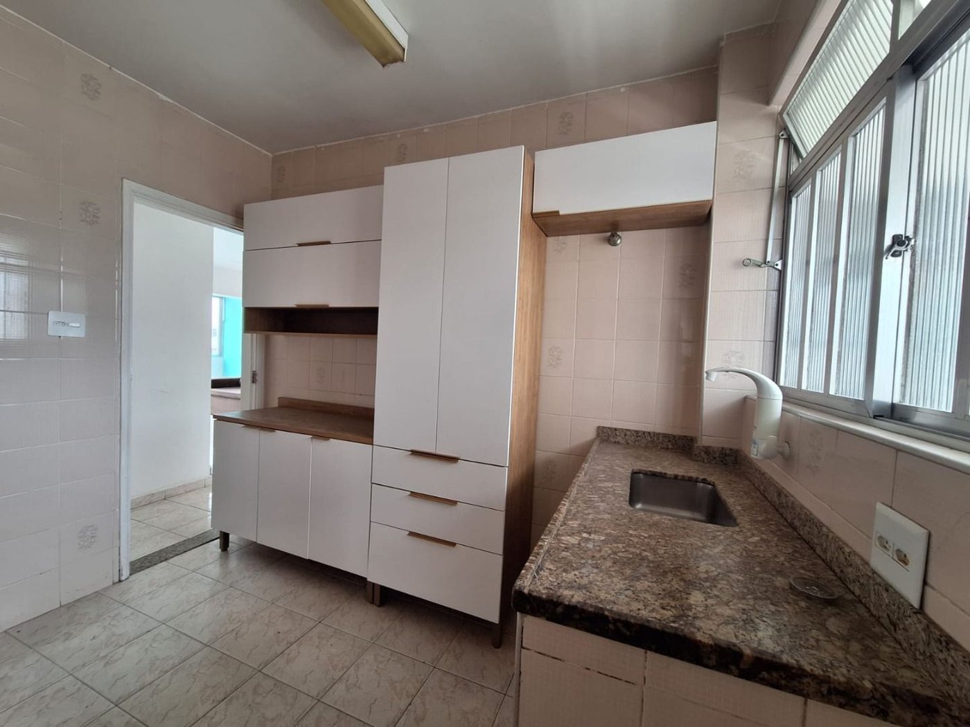 Apartamento com 2 dormitórios à venda, 70 m² por R$ 670.000,00 - Aparecida - Santos/SP