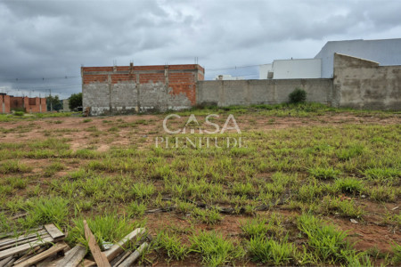 Terreno em condomínio à venda em Jardim São Lucas, Salto de Pirapora, SP