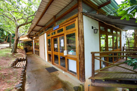 Casa à venda com 4 quartos, sendo 2 suítes,  no condomínio Granja Vianna II, Cotia - SP