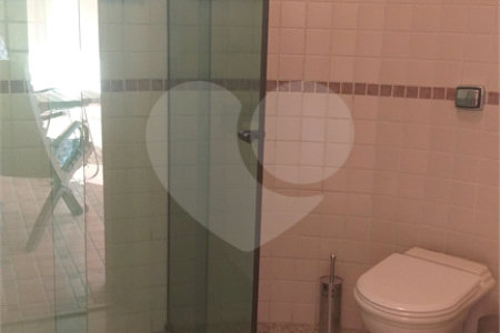 Casa à venda com 5 quartos, sendo 2 suítes, no condomínio Vinhas da Vista Alegre - Lado Sede, Vinhedo - SP
