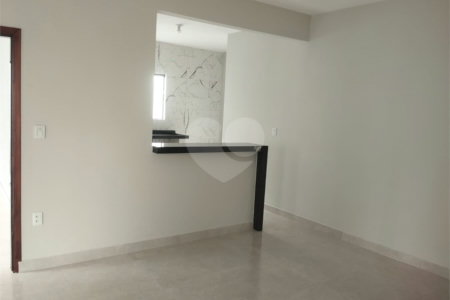 Casa Térrea à venda com 3 quartos, sendo 1 suíte, em Jardim Nova América, Araraquara, SP