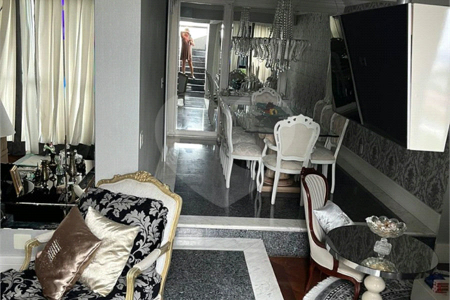 Cobertura à venda com 4 quartos, sendo 3 suítes, em Santana, São Paulo, SP
