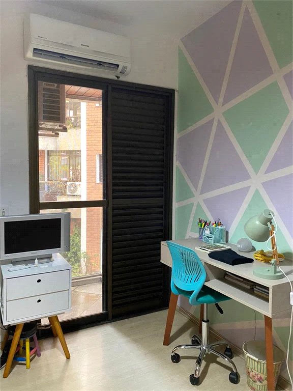 Apartamento à venda com 3 quartos, sendo 1 suíte, em Real Parque, São Paulo, SP