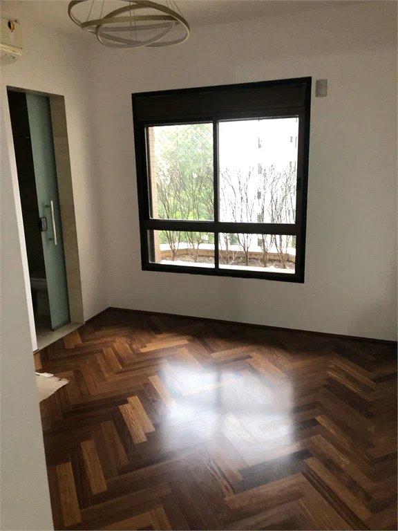 Apartamento à venda com 4 suítes em Vila Suzana, São Paulo, SP
