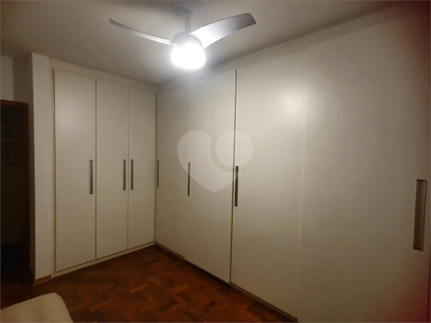 Apartamento à venda com 3 quartos, sendo 2 suítes, em Itaim Bibi, São Paulo, SP