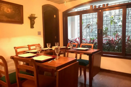Casa à venda com 5 quartos, sendo 2 suítes, em Jardim Everest, São Paulo, SP