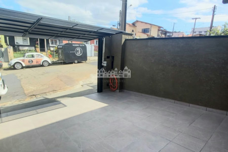 Casa à venda com 3 suítes em Alvinópolis, Atibaia, SP